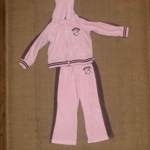 Oshkosh  3t kids track suit